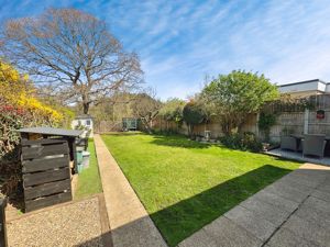 Craigfield Avenue- click for photo gallery